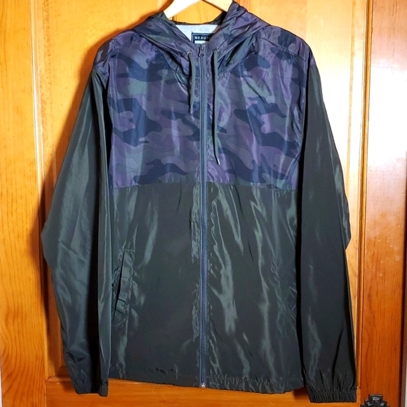 BEAUTIFUL GIANT XL GREEN & CAMO WIND/RAIN JACKET - Picture 1 of 4